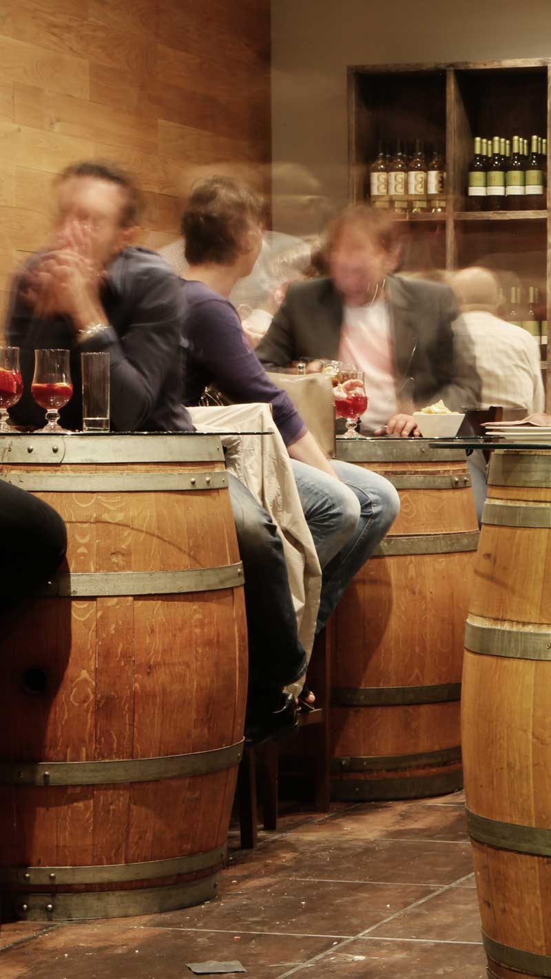 At the Table: Pairing Wines with Seasonal Dishes